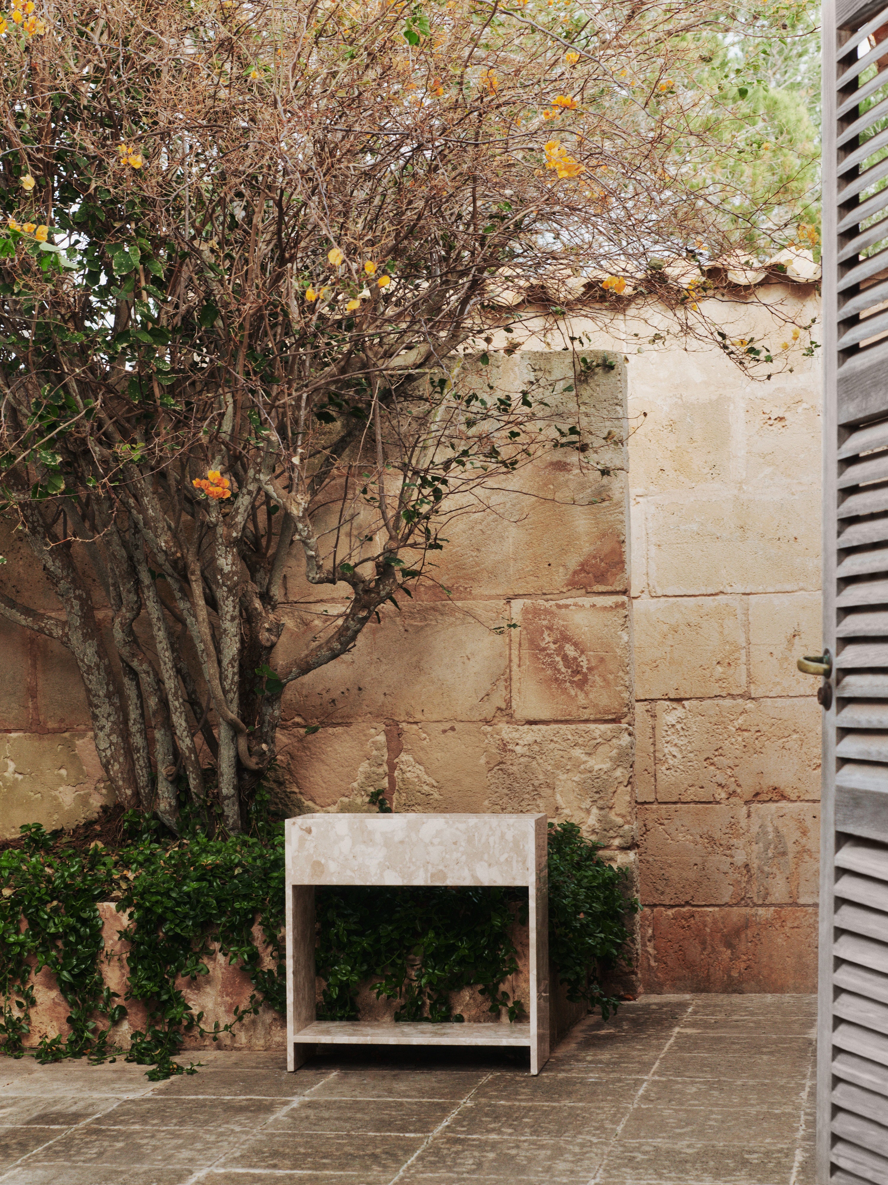 Konsola STONE PLANT BOX sandfarbener Marmor