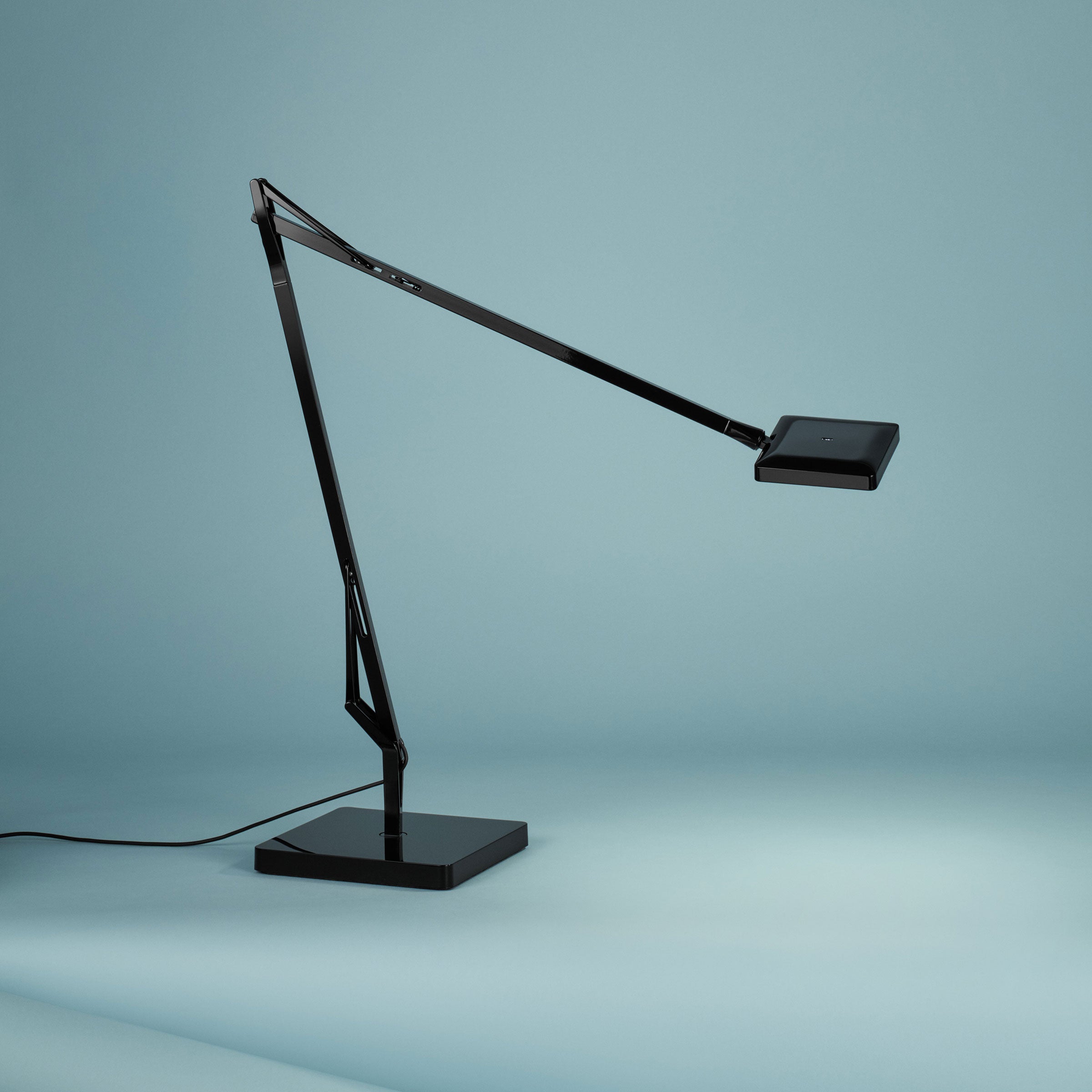 KELVIN LED BASE Desk Lamp Black