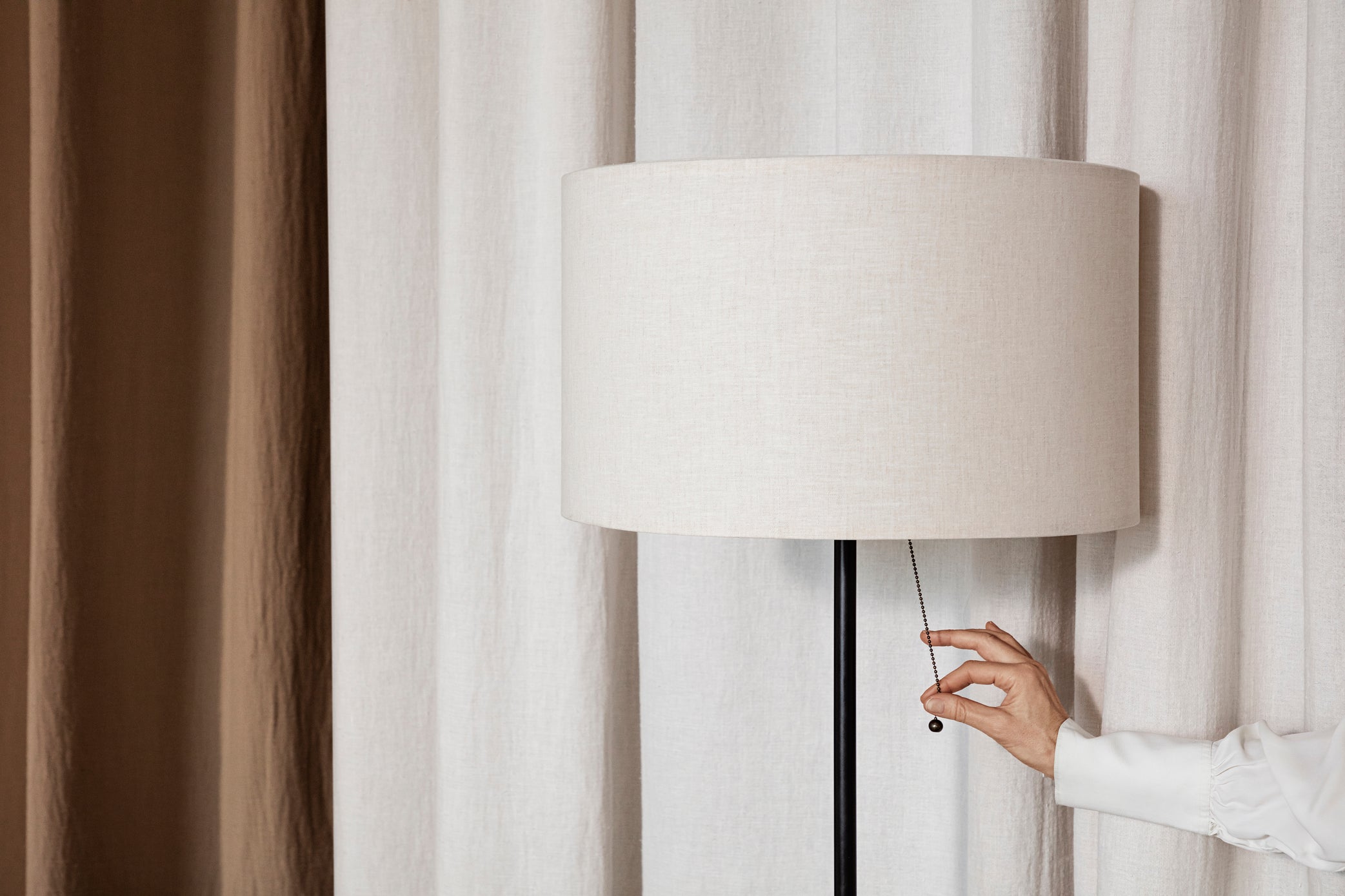 Stehlampe GRAVITY weißer Marmor