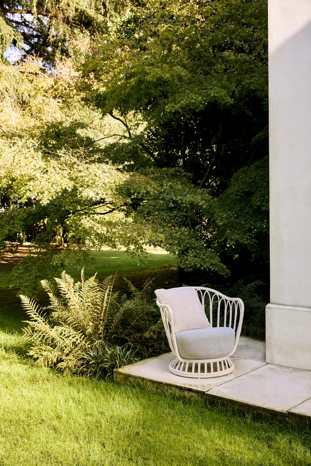Gartenstuhl GRACE gepolstert mit schwarzem Gestell