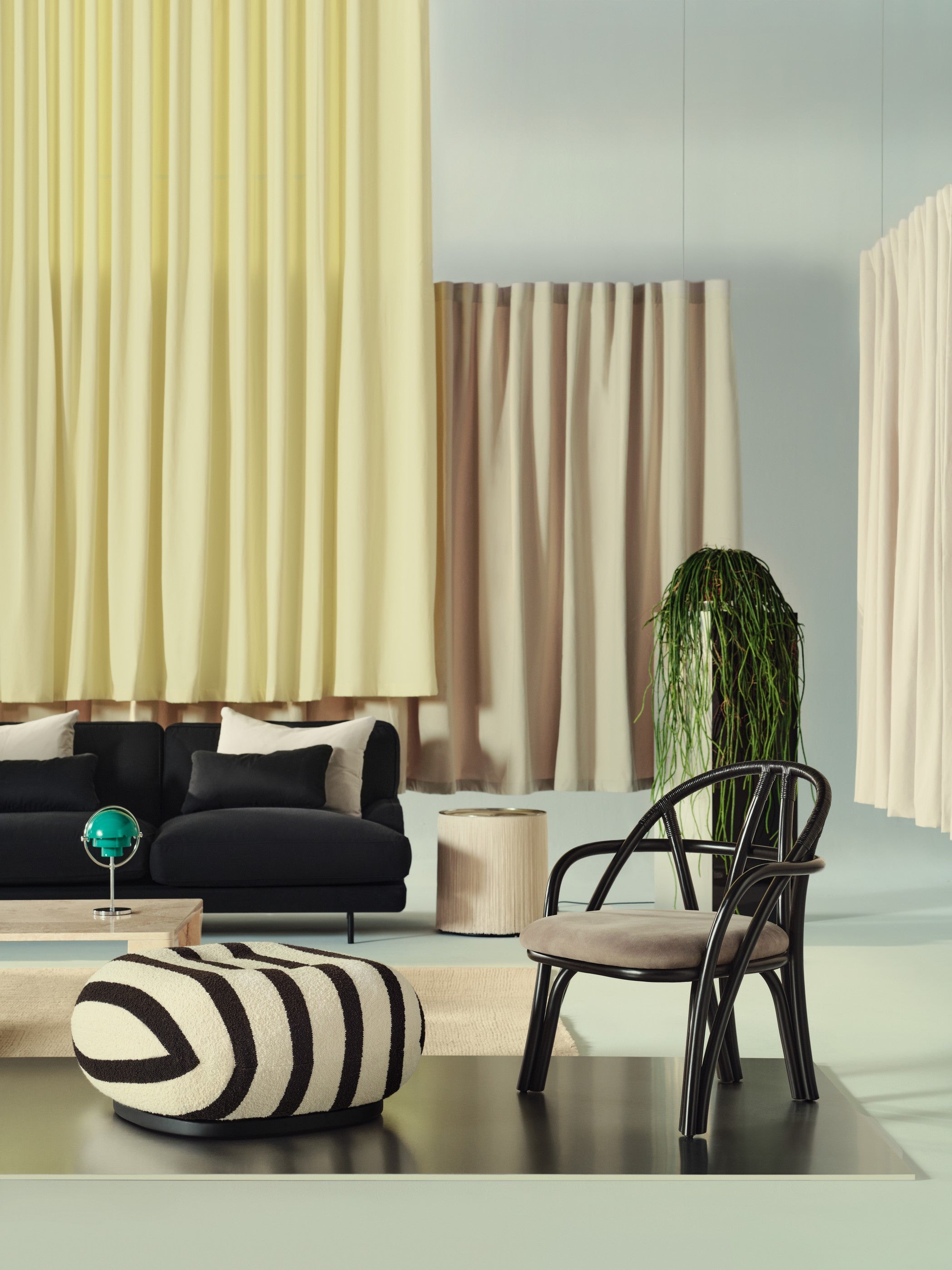 Puf PACHA upholstered with a gold base