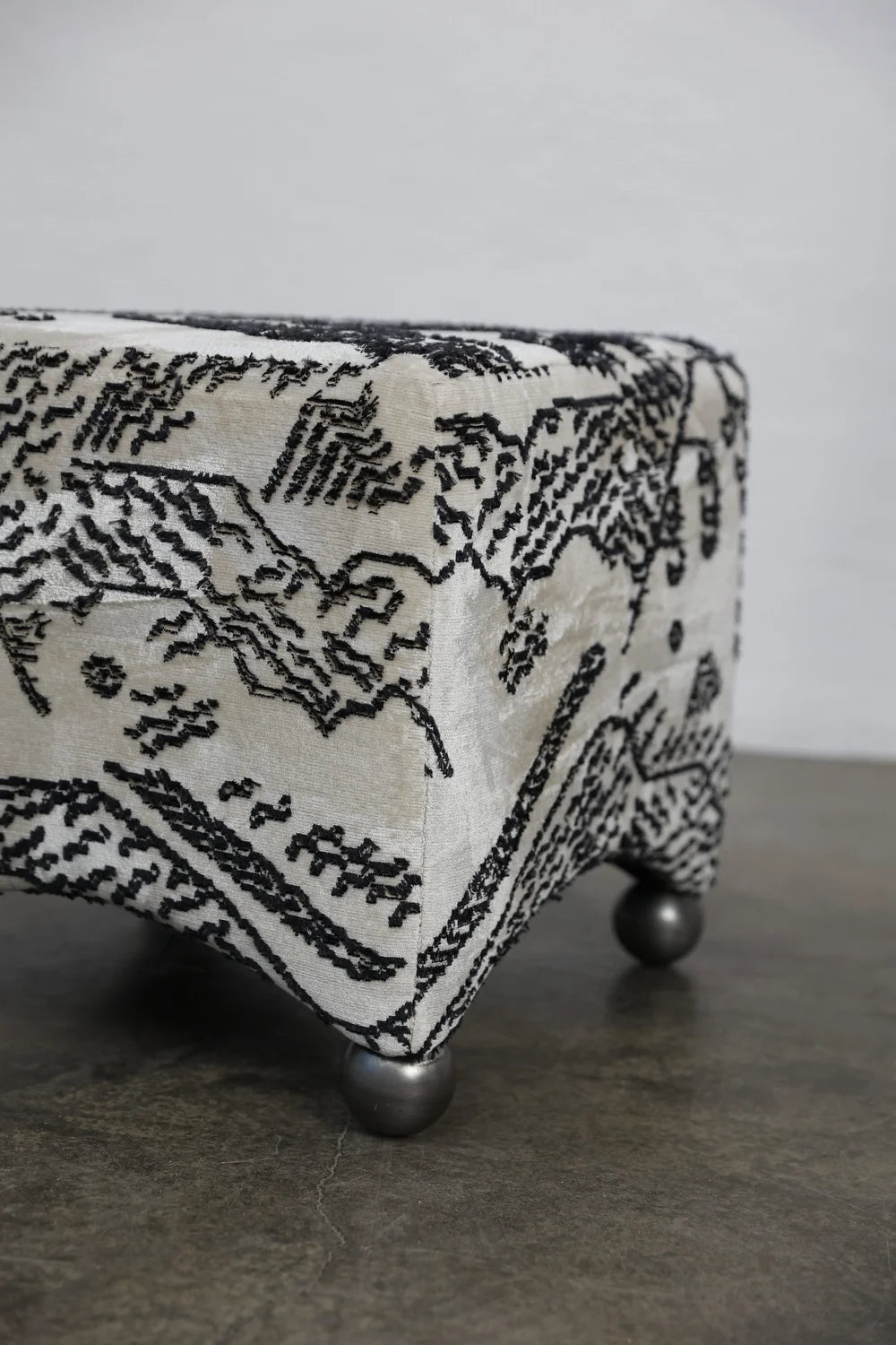 ARC SMALL upholstered pouf