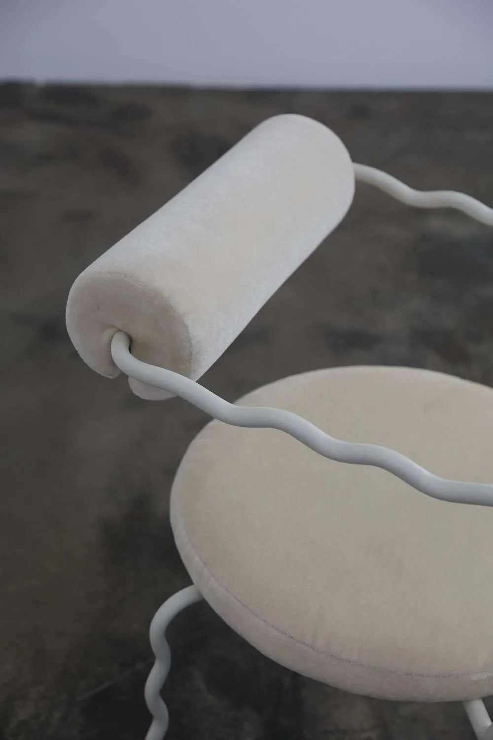 SAGE VAGUE Armchair upholstered with a metal base