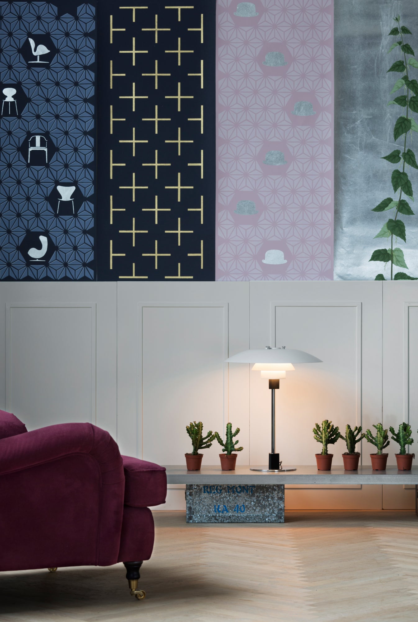 Tischlampe PH 4/3 weiß mit verchromtem Fuß