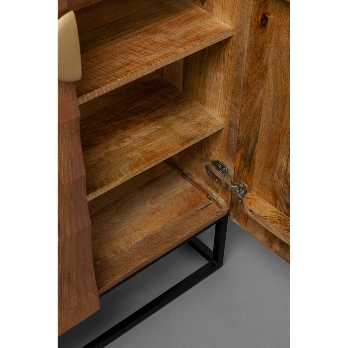 Madeira Garderobe Massivholz mit einer schwarzen Basis