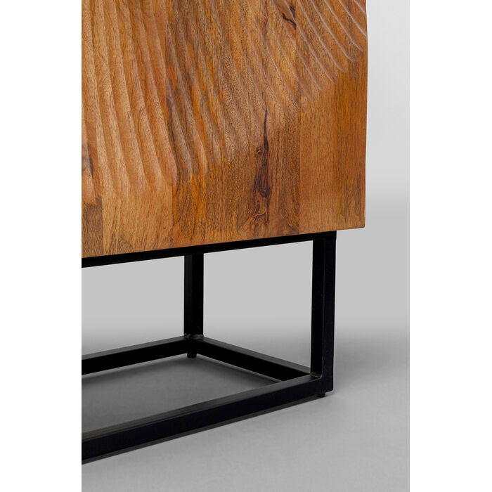 Madeira Garderobe Massivholz mit einer schwarzen Basis