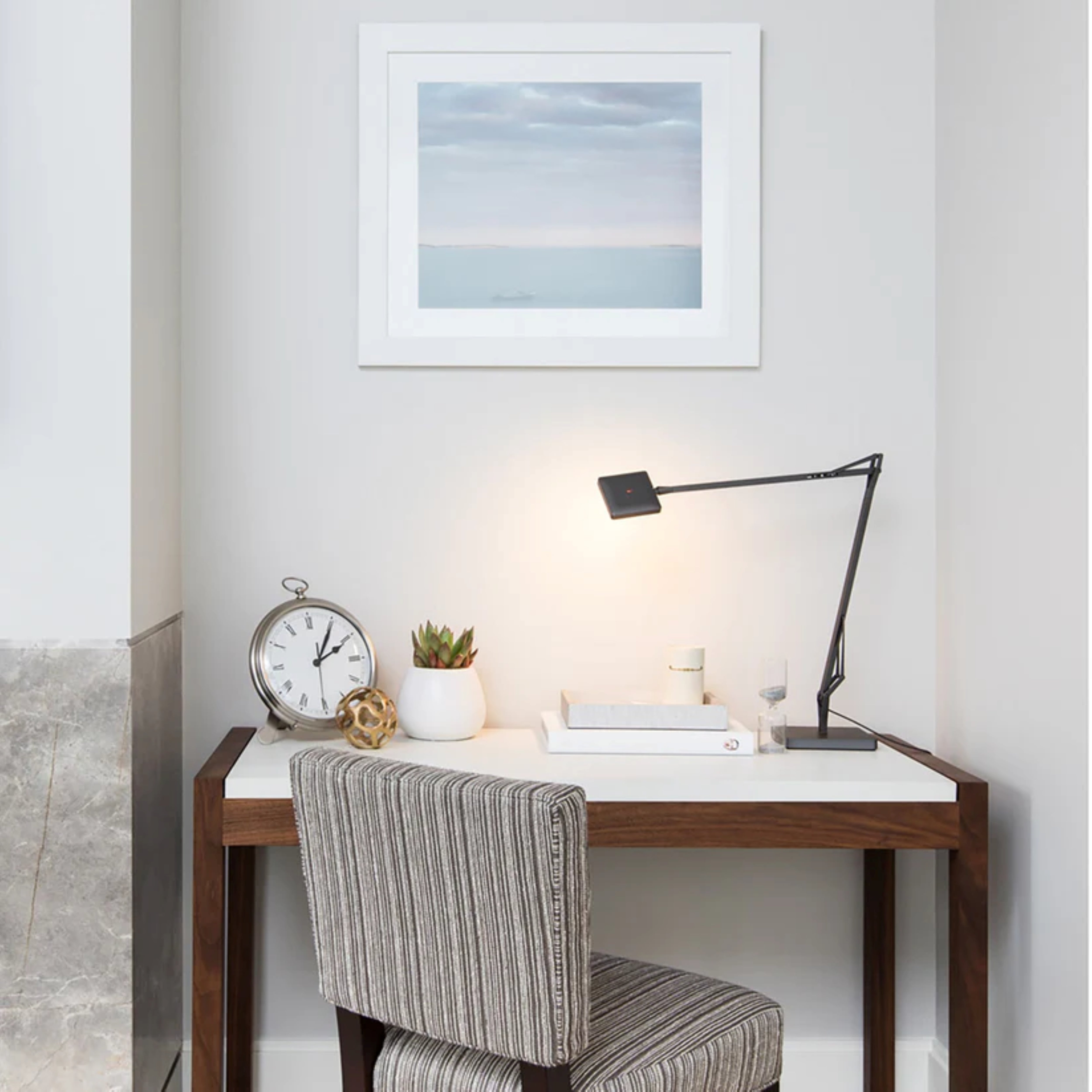 KELVIN EDGE BASE Desk Lamp Gray
