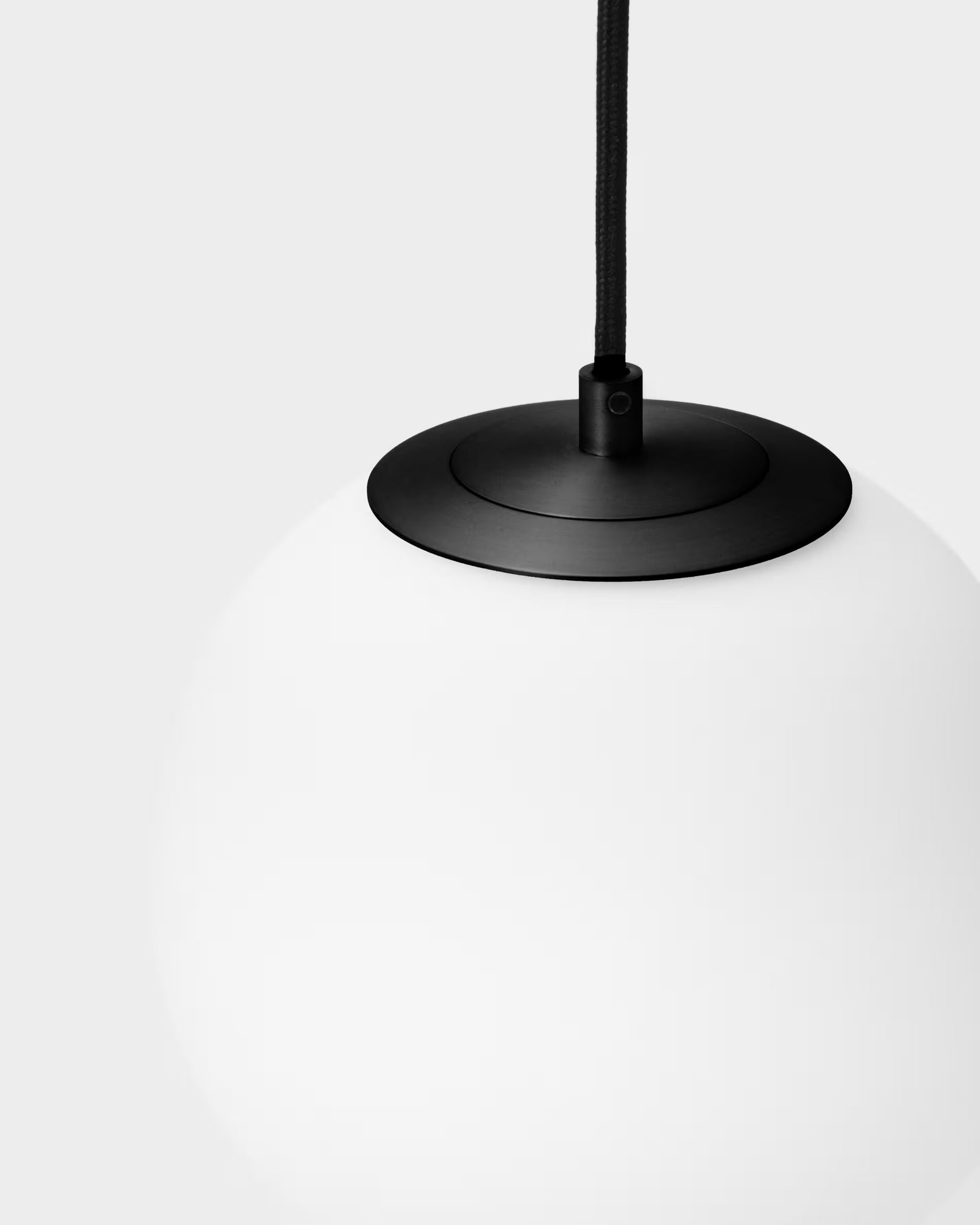BRISIA black pendant lamp