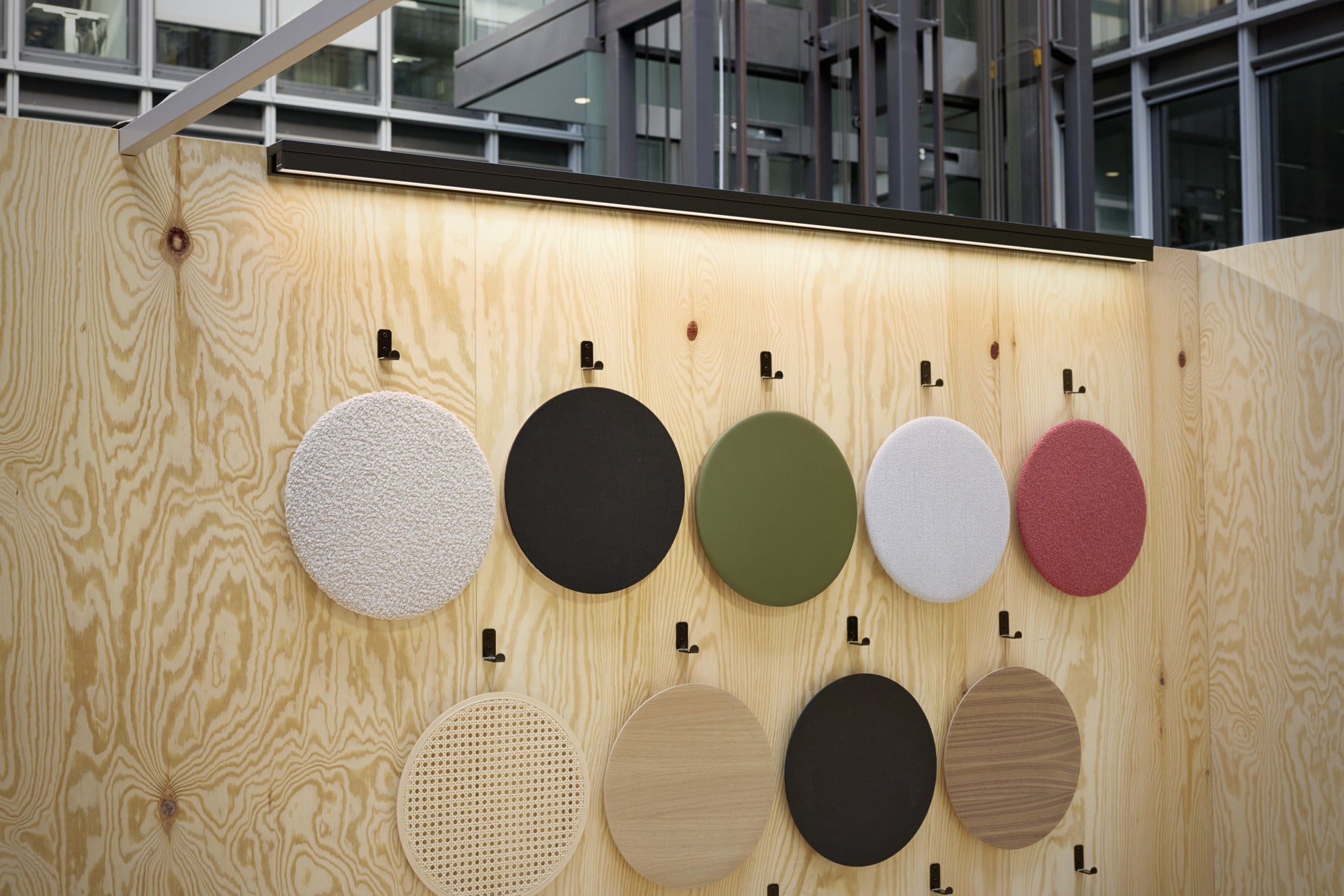 LP LIN25 black ceiling lamp