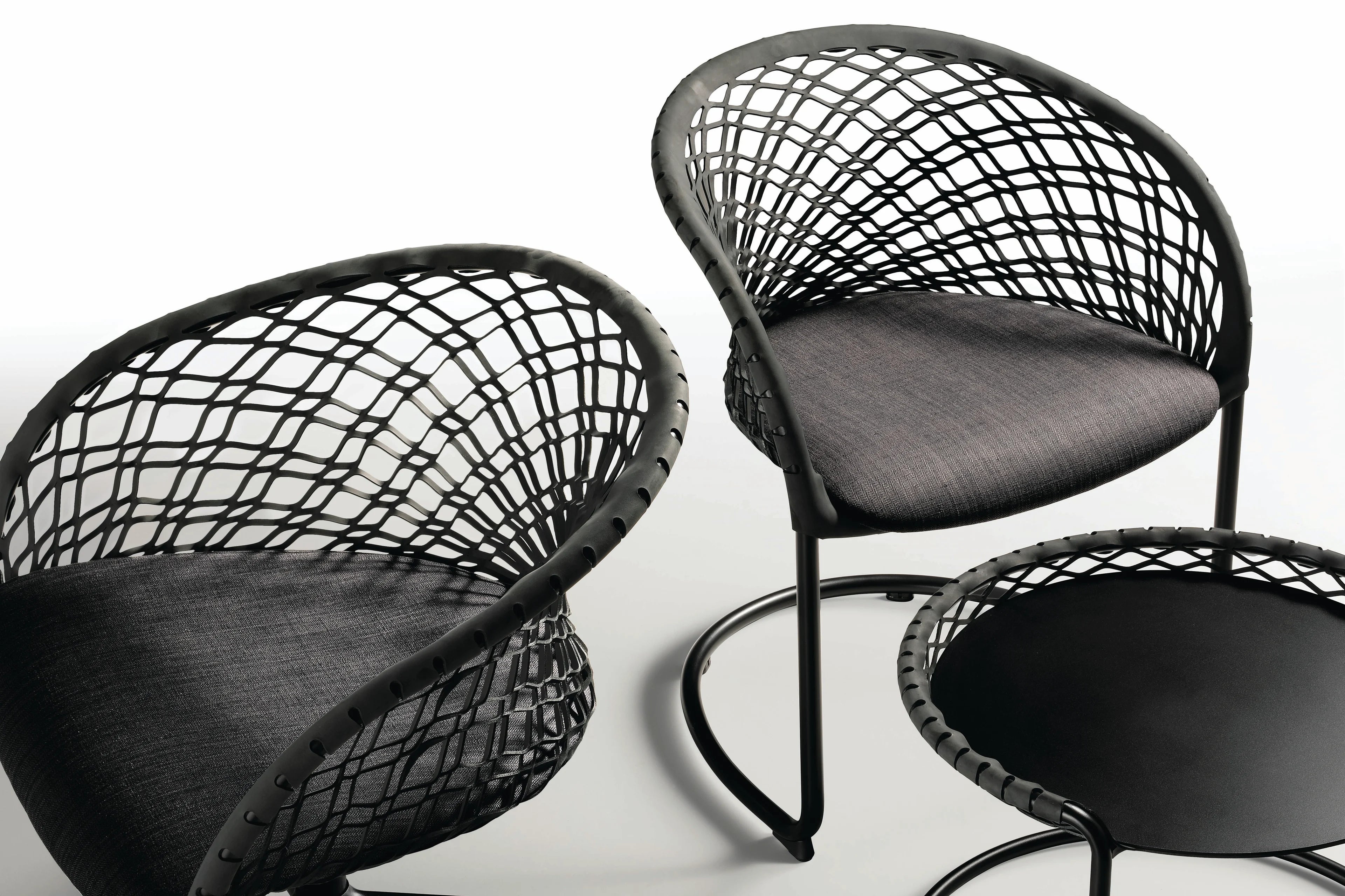 Personalisierbarer Sessel mit Armlehnen P47