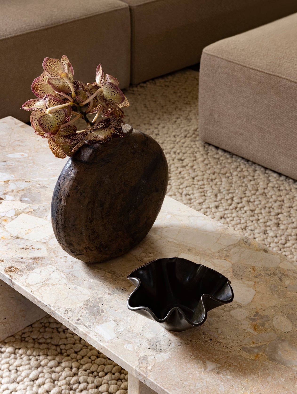 Couchtisch ANDROGYNE beige Marmor