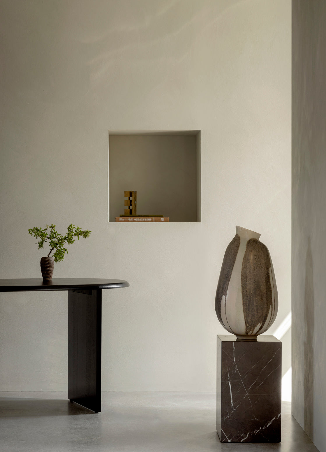 Beistelltisch PLINTH brauner Marmor