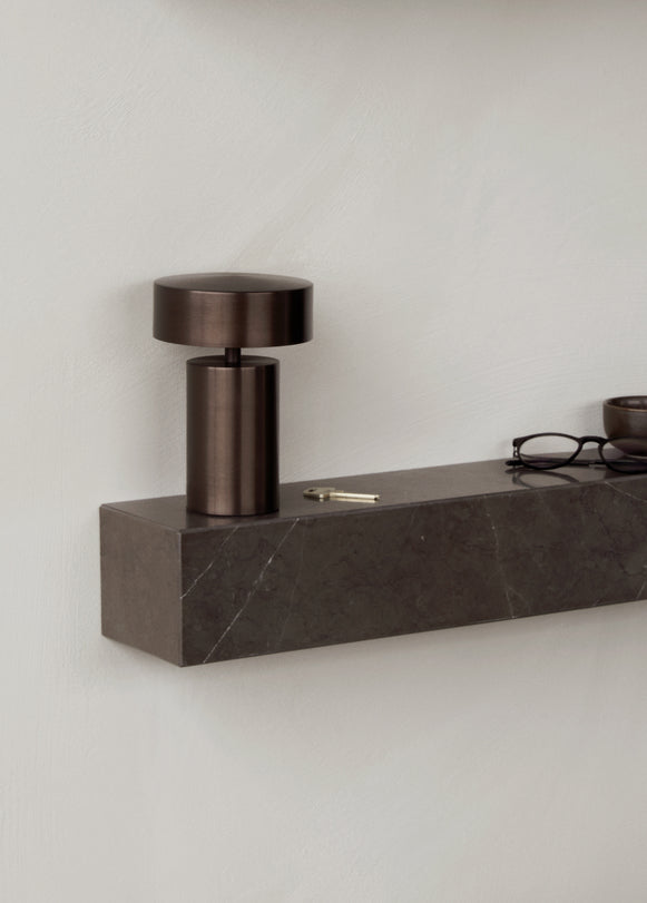 Wandregal PLINTH brauner Marmor