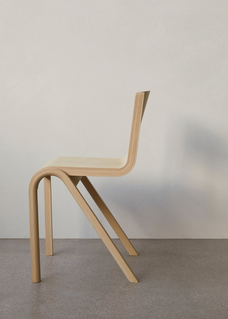 READY Chair Black Oak Wood