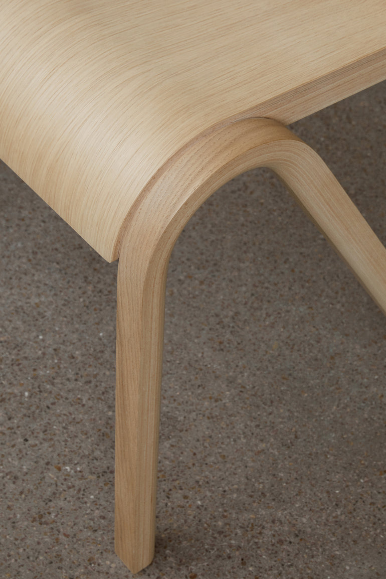 READY Chair Black Oak Wood