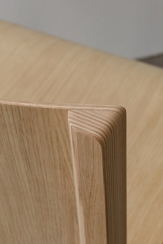 READY Chair Black Oak Wood