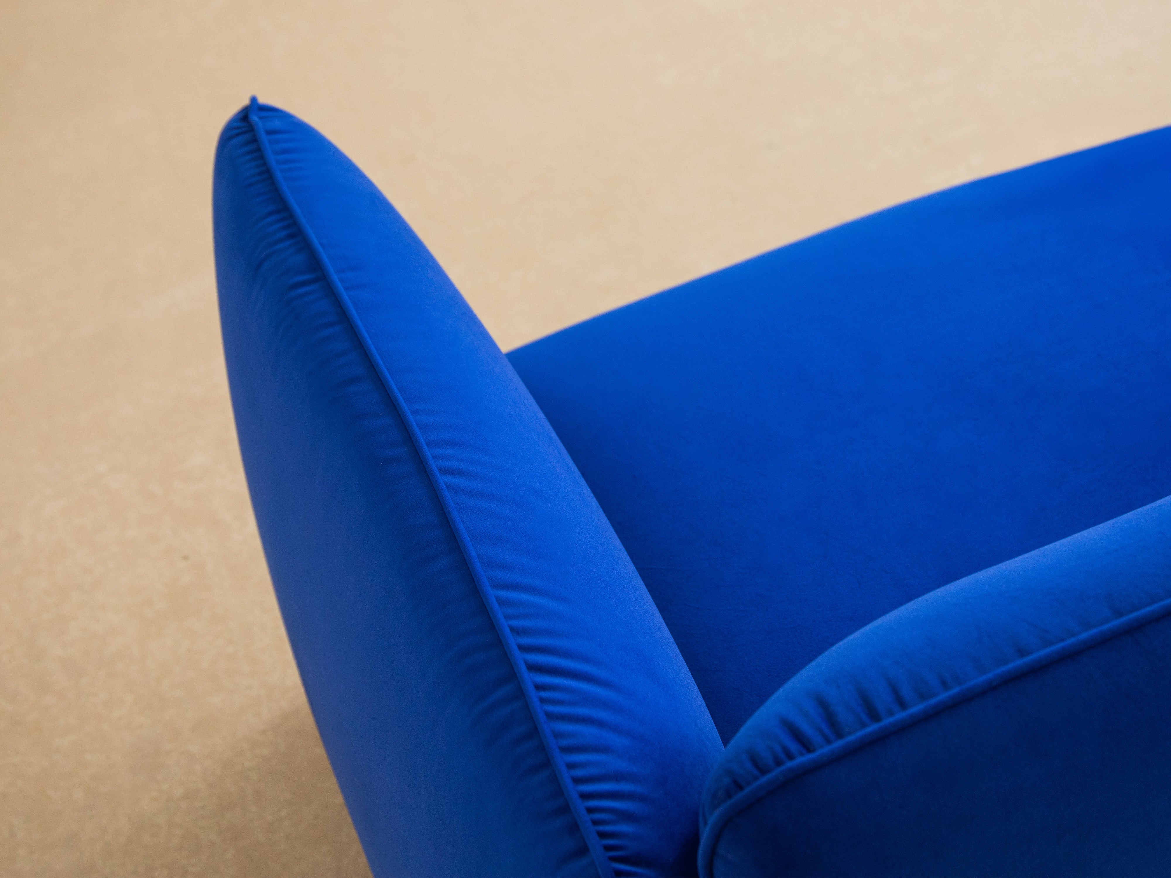 Sofa aksamitna 2-osobowa GEORGIA ciemnoszary