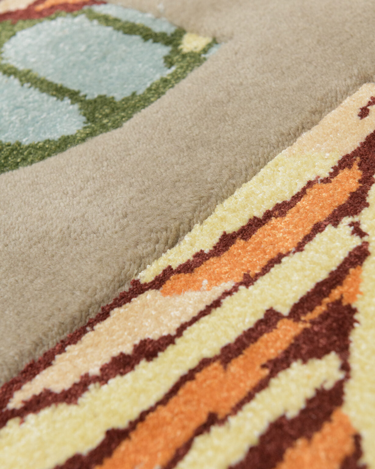 Asymmetrical decorative rug MOTH beige with yellow