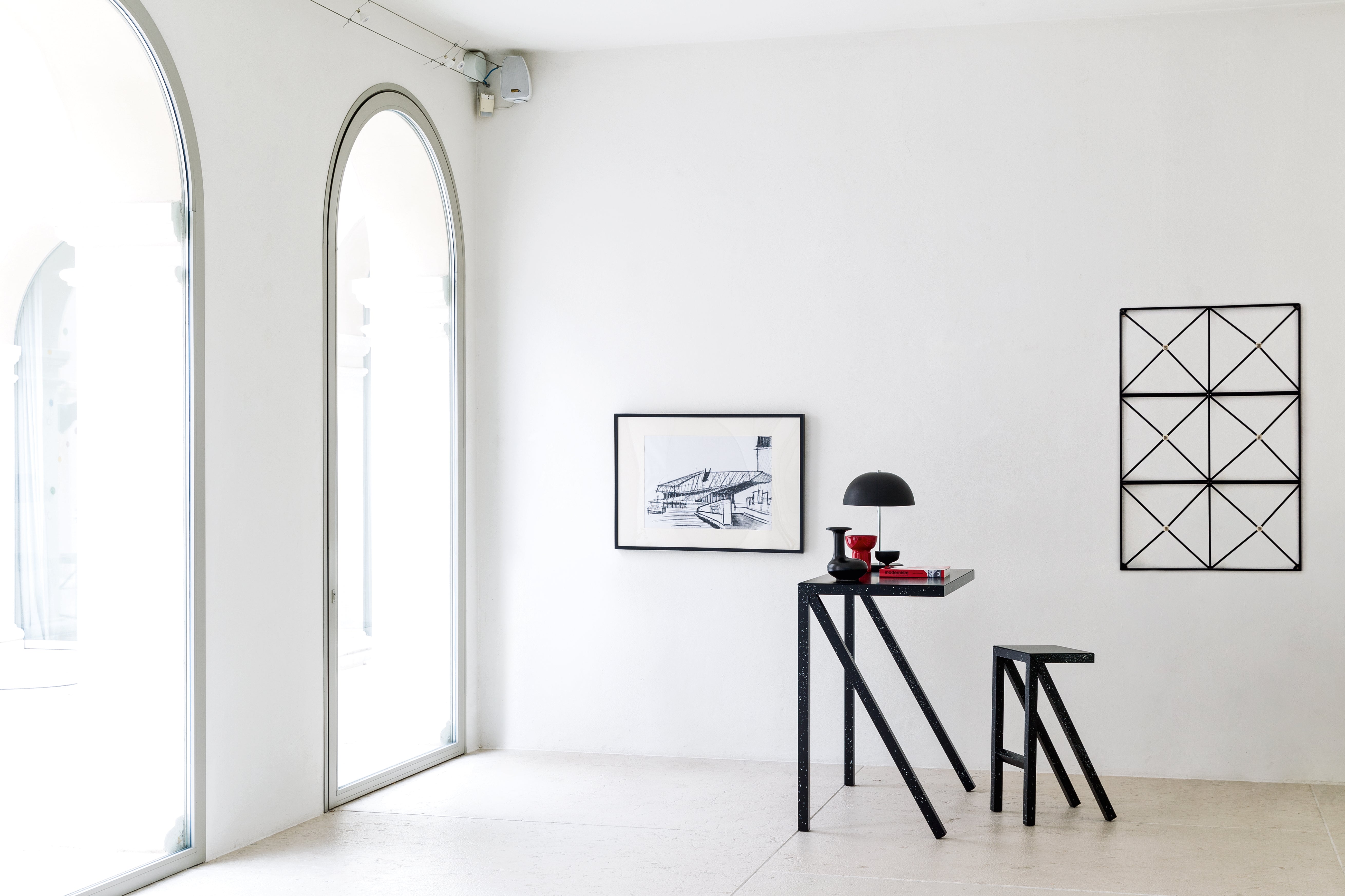 BUREAURAMA black desk with white