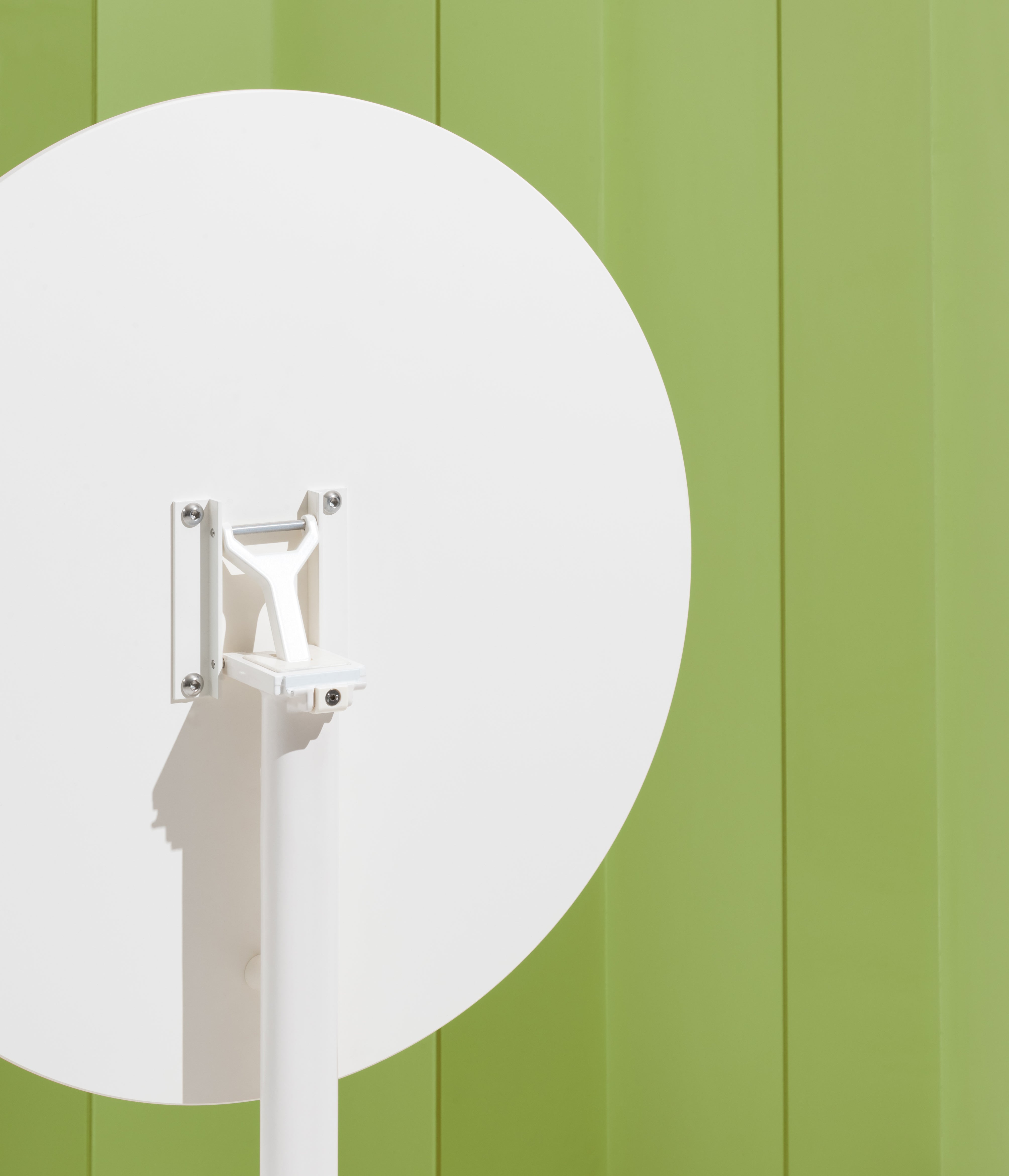 Round outdoor table CENTRAL white