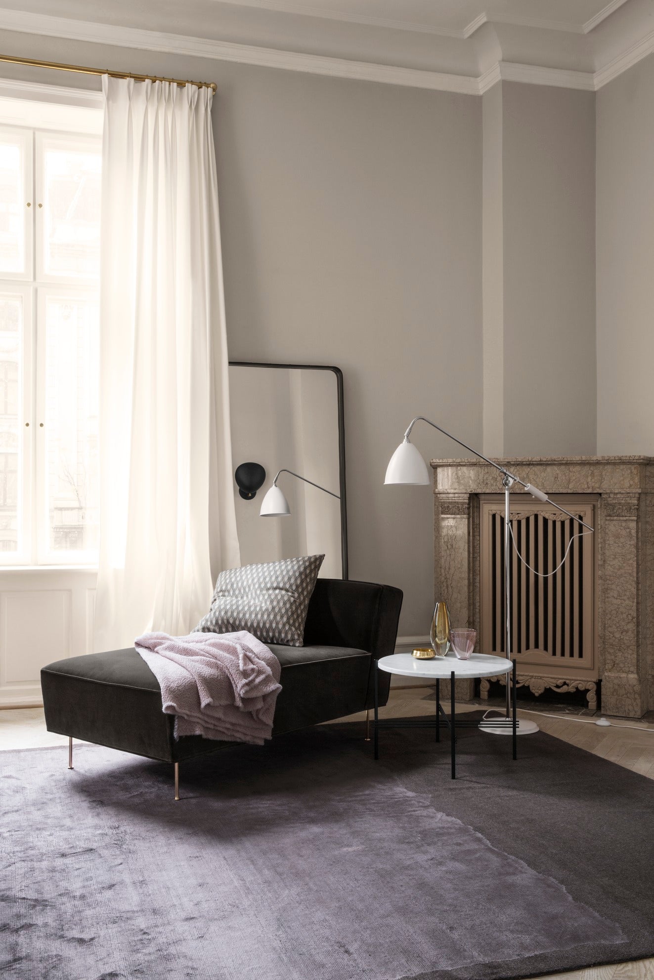 ADNET Mirror black leather