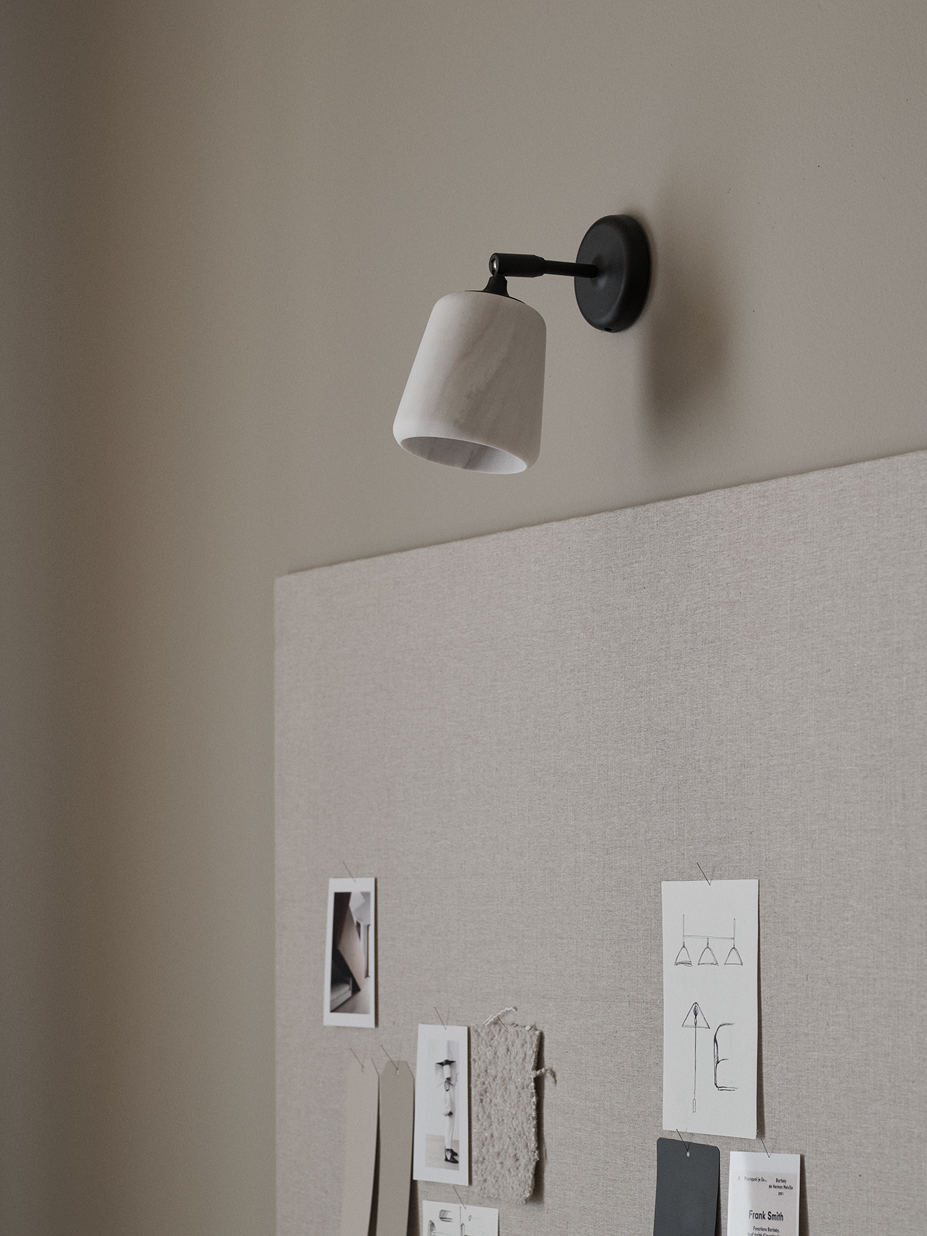 Wall lamp material mix cork
