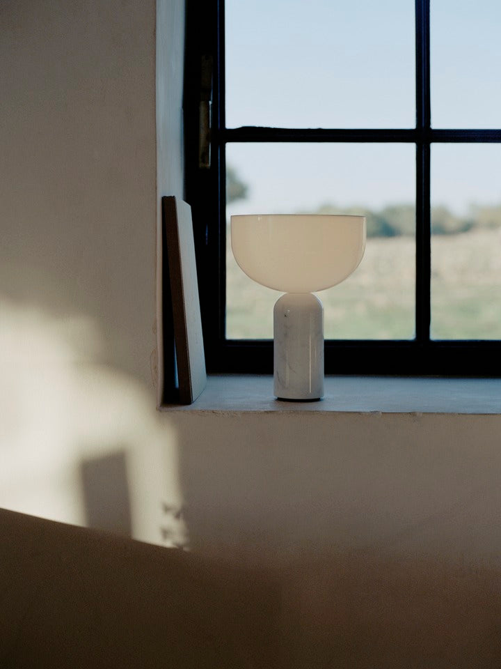 Tragbare Lampe KIZU aus weißem Marmor