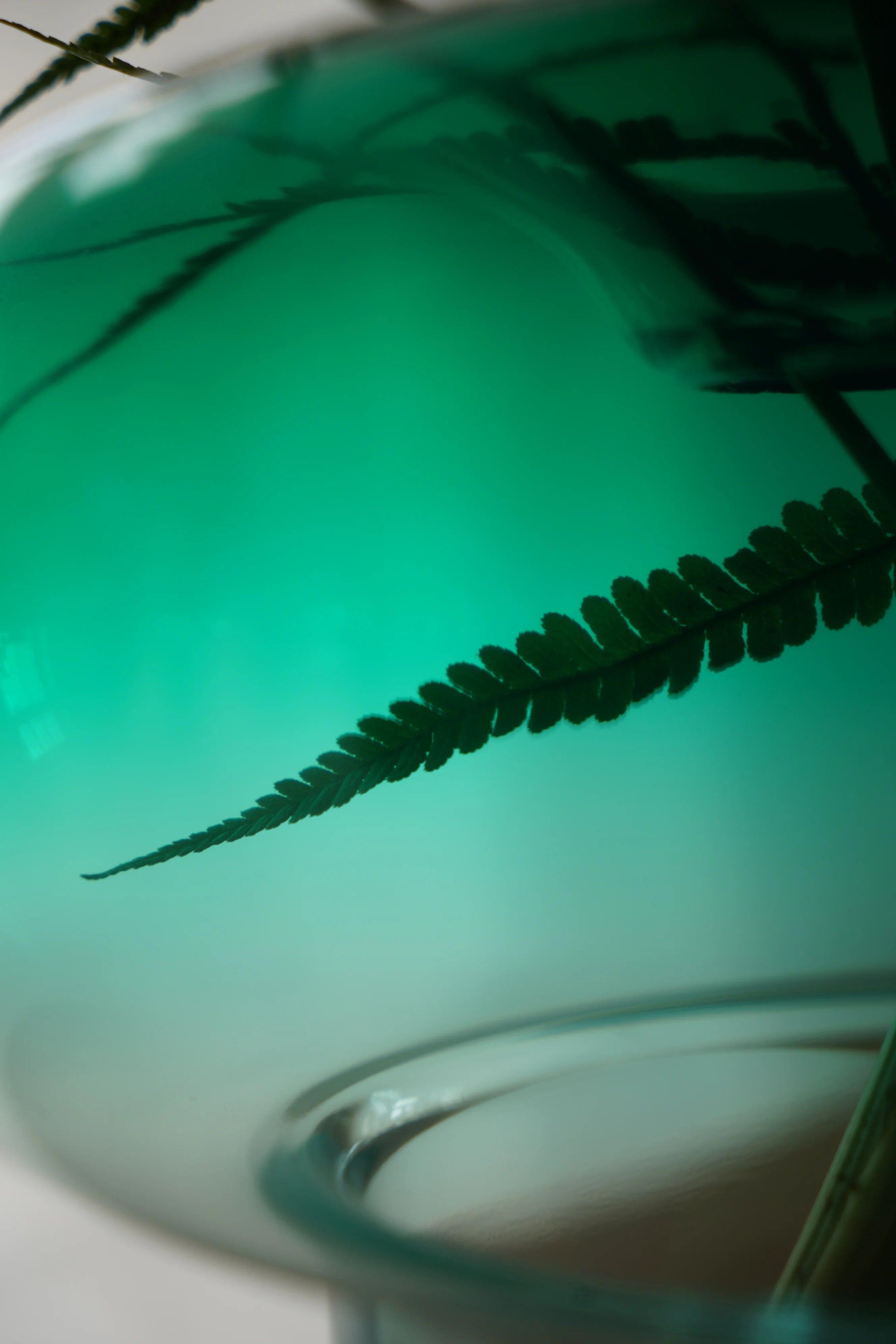 ORIO Vase green blown glass