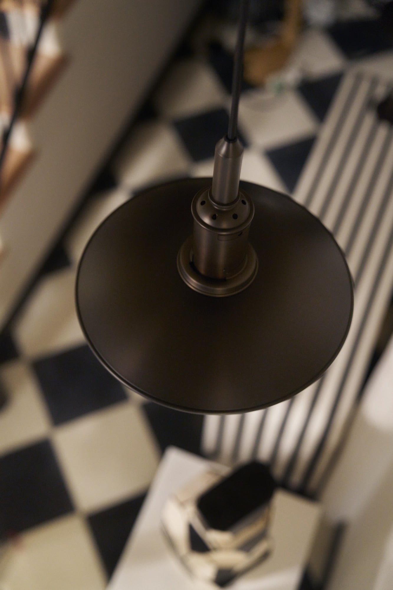 Pendelleuchte PH 3/3 weiß mit schwarzer matter Oberfläche