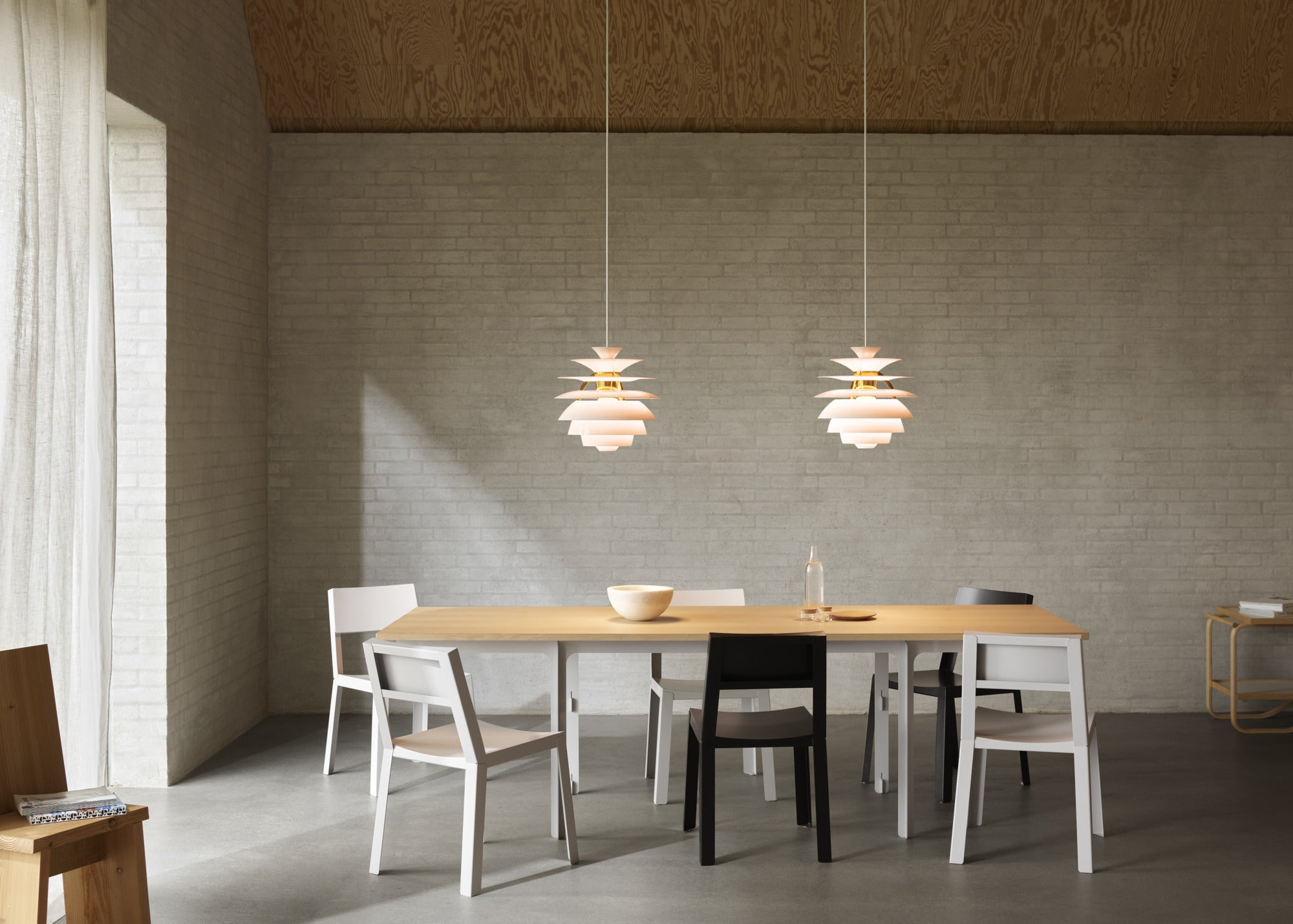 PH SNOWBALL pendant lamp in cream with brass finish