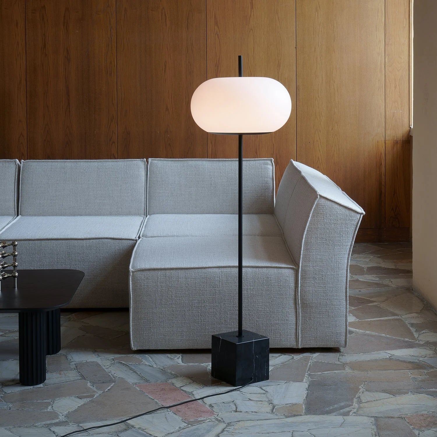 Stehlampe PIU schwarzer Marmor