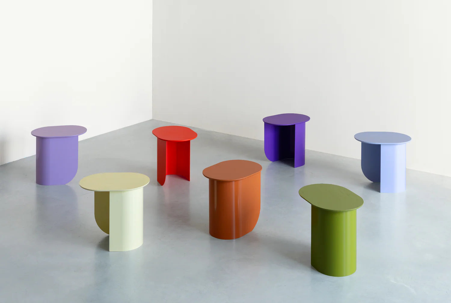 PLATEAU Side Table in Caramel Orange