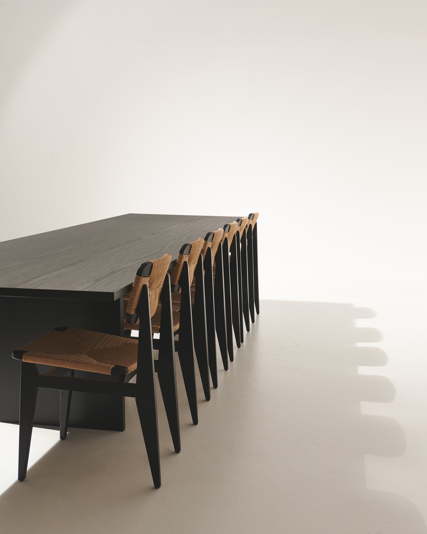 PRIVATE table black ash veneer