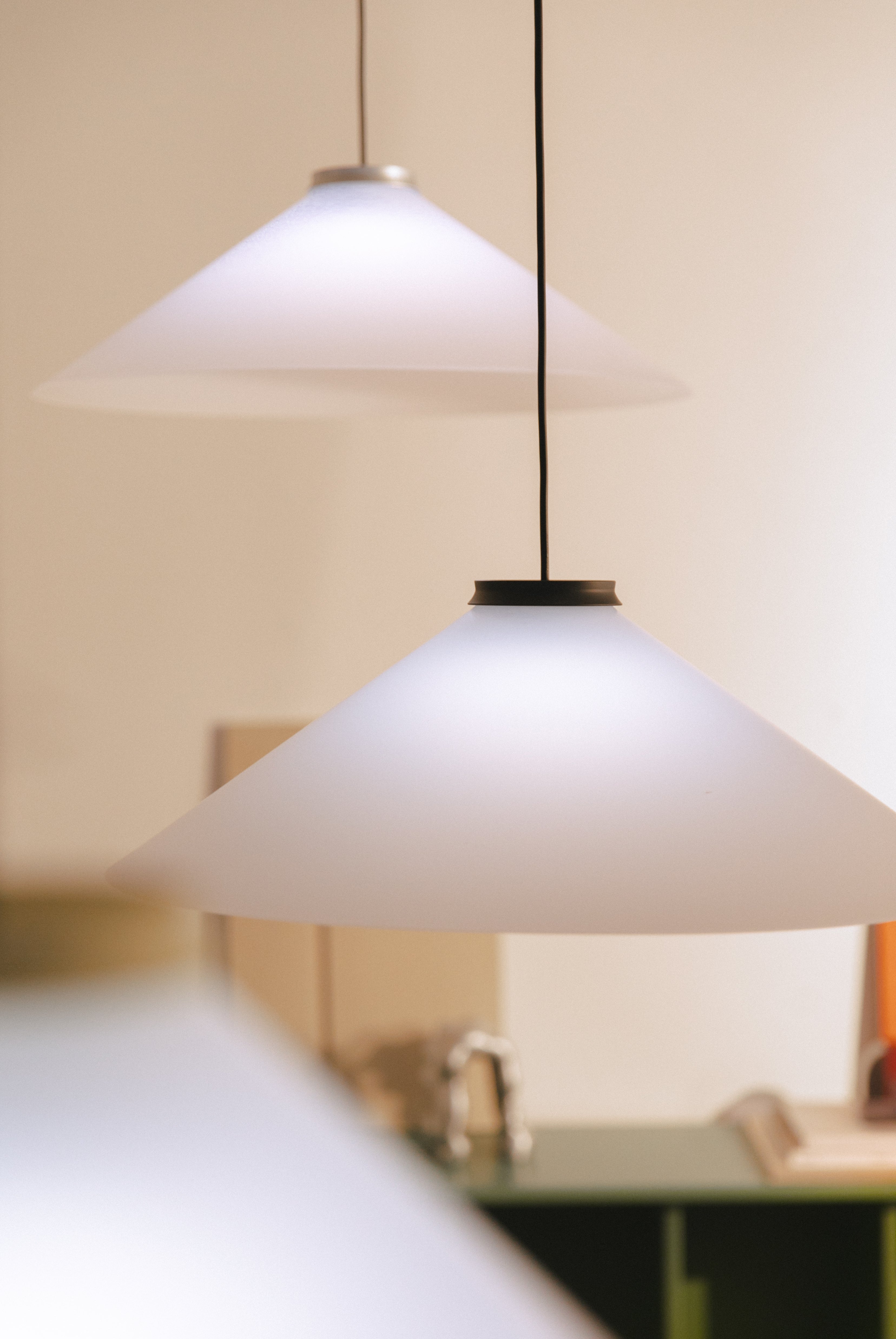 ALINE Pendant Lamp Black with White Shade