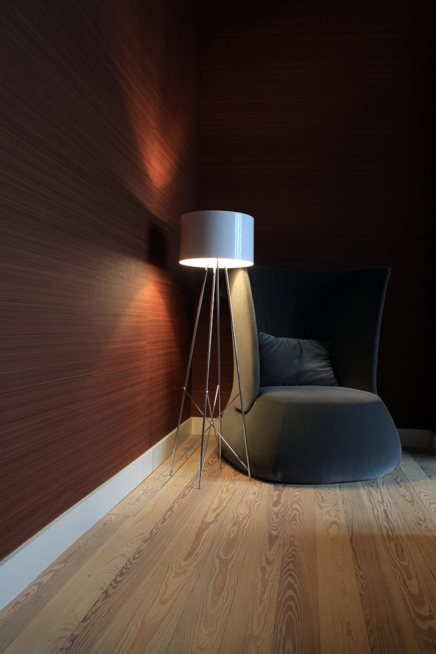 RAY Floor Lamp Glass with Metal Base