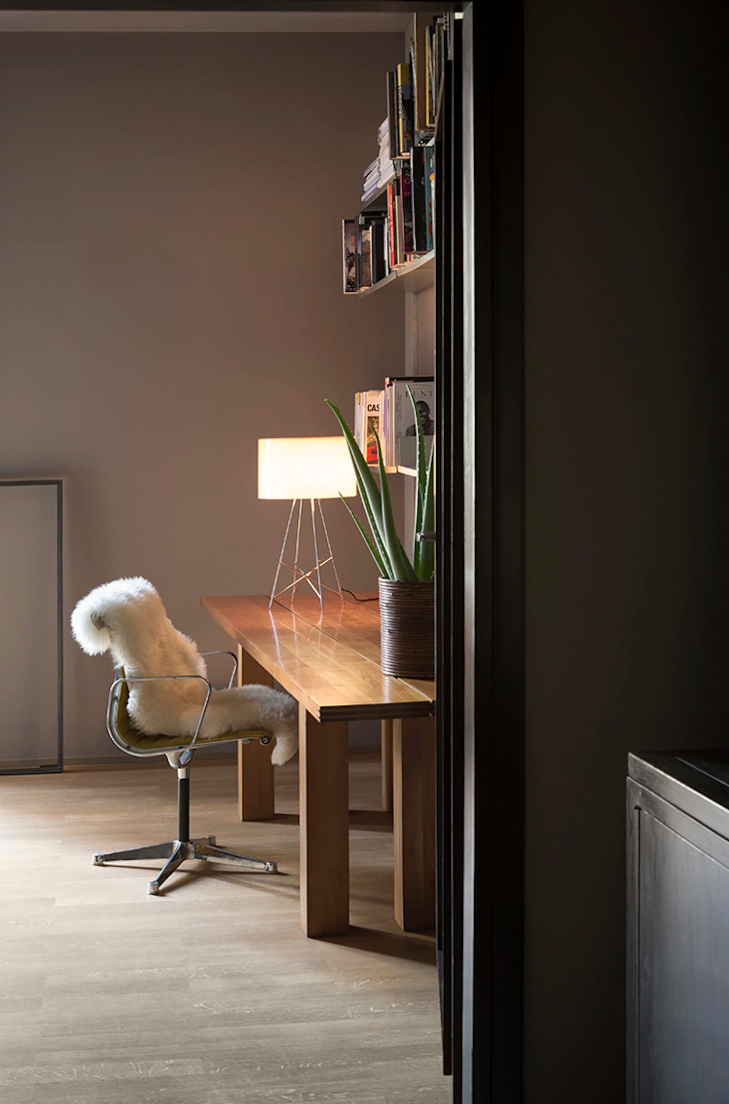 RAY Table Lamp Glass with Metal Base