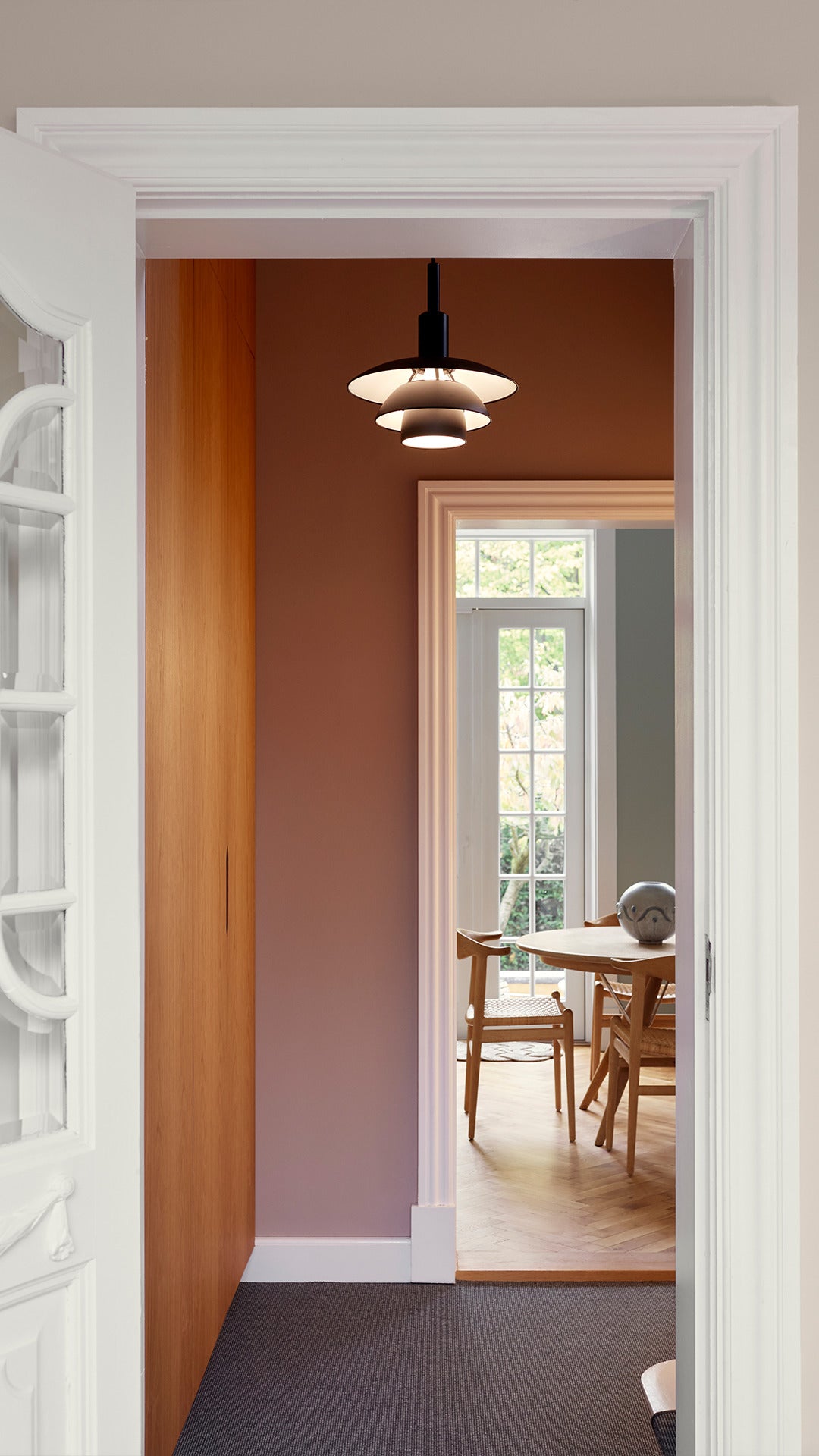 Pendelleuchte PH 3/3 weiß mit schwarzer matter Oberfläche