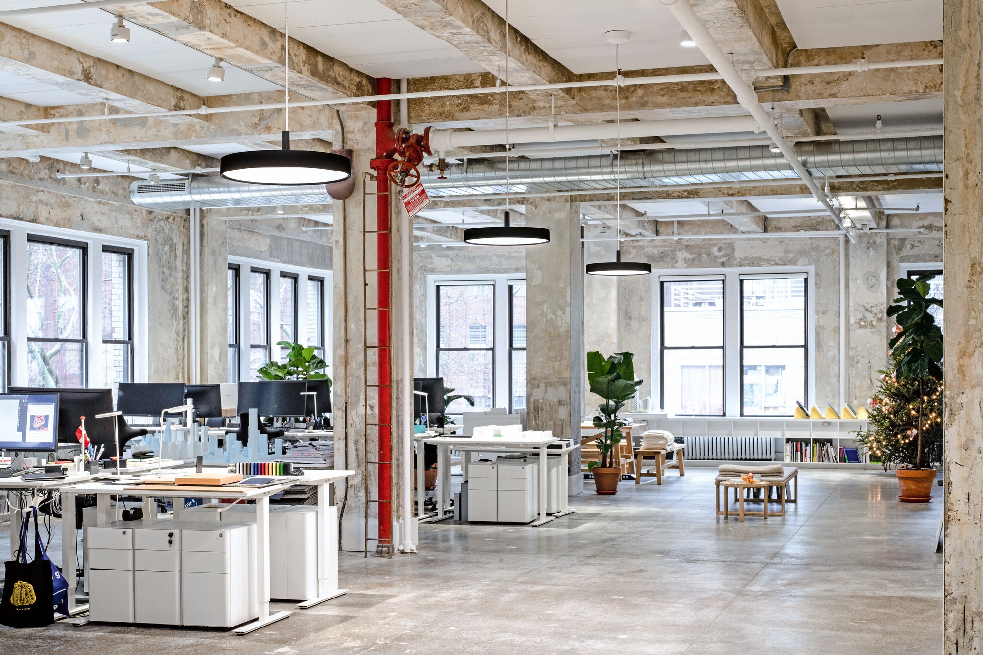 LP SLIM black pendant lamp