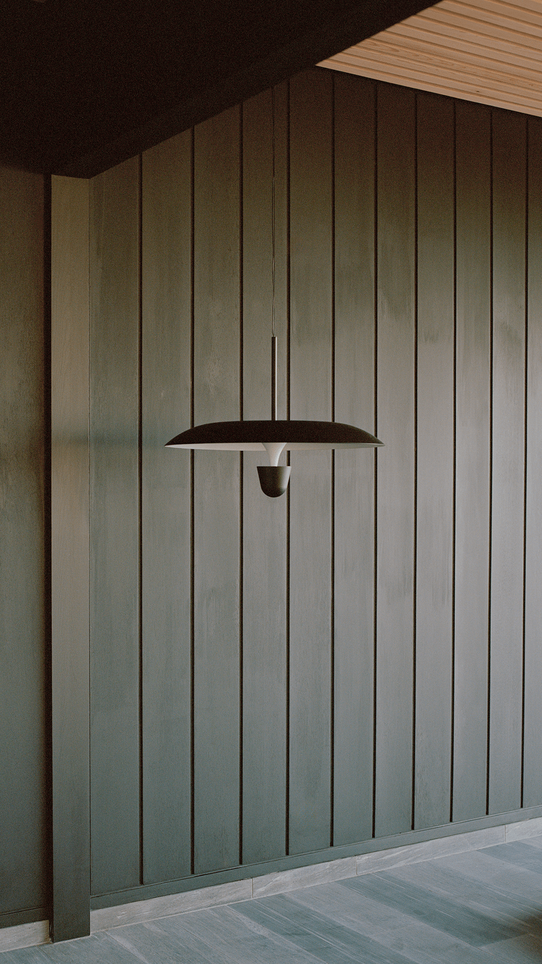 KANTARELL Pendant Lamp Black with White Finish