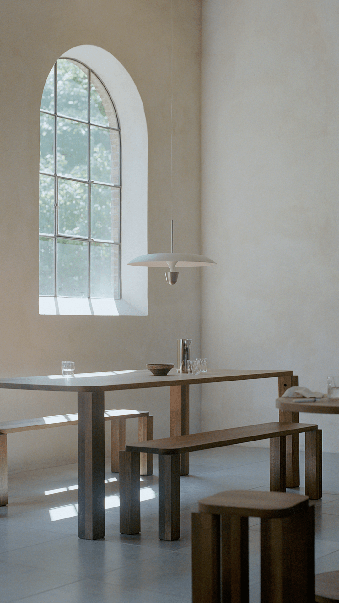 KANTARELL White Pendant Lamp with Nickel Finish