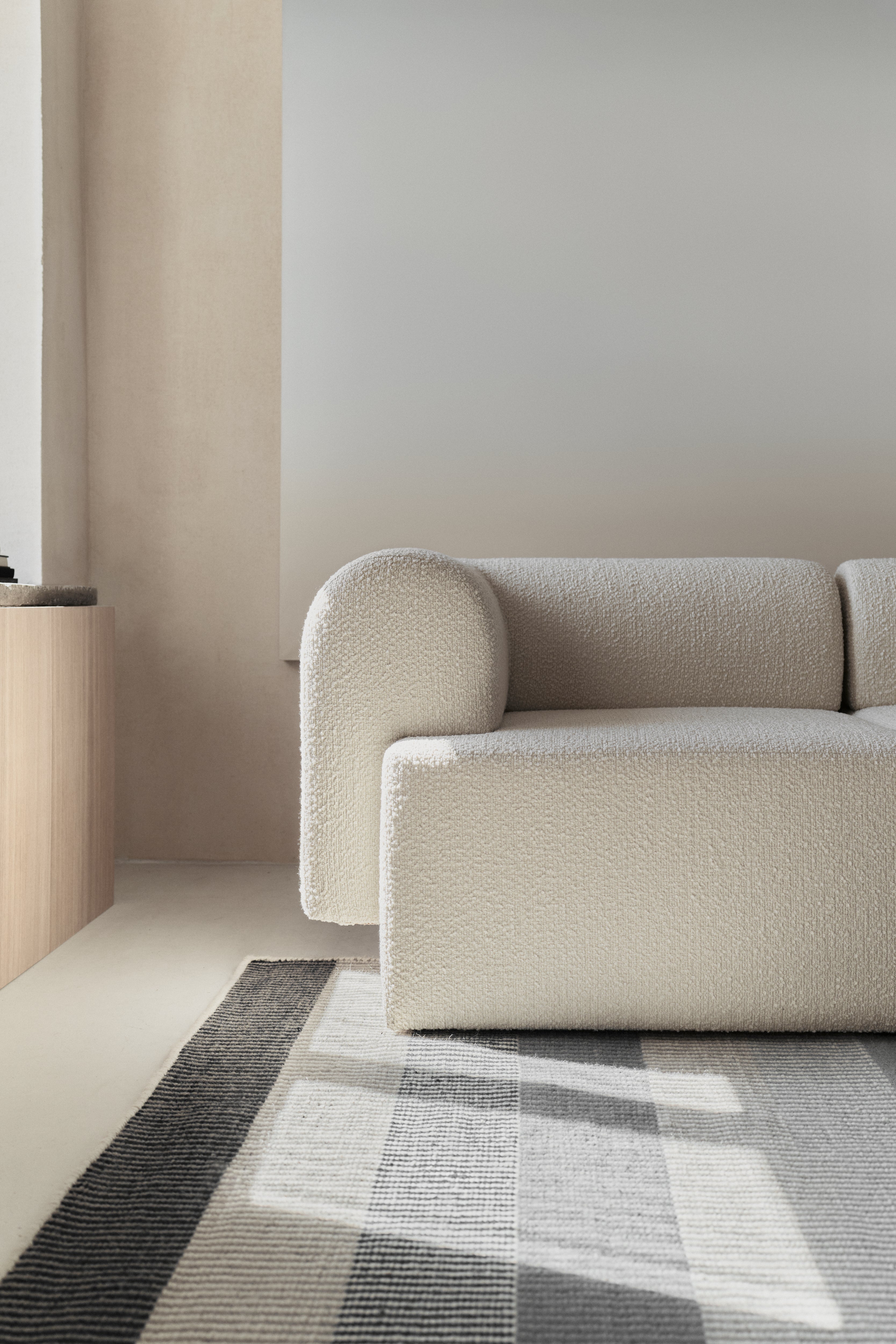 Modulares Sofa TORI - schwarzer Boucle-Eckmodul