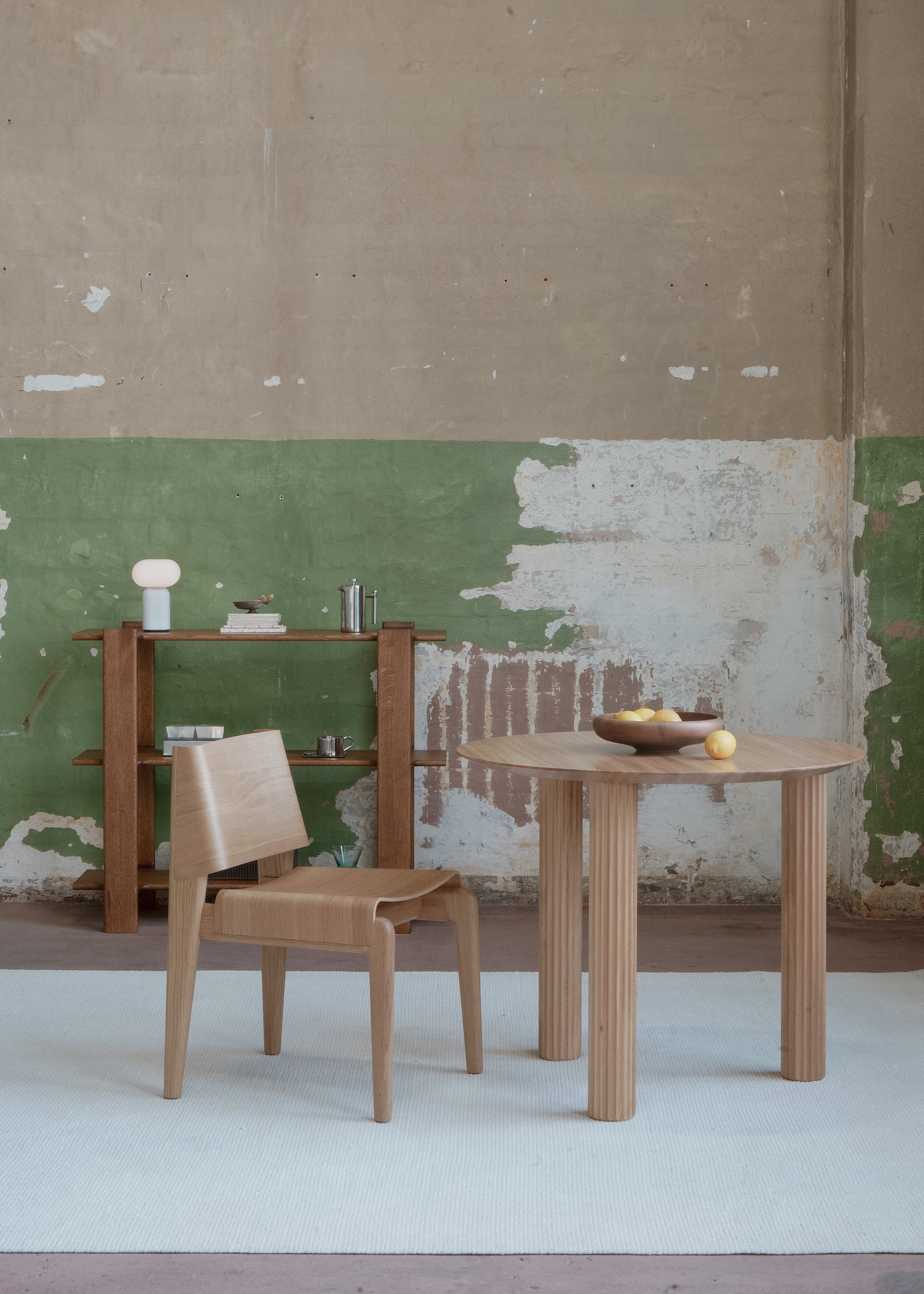 UNDIA Chair Black Oak Wood