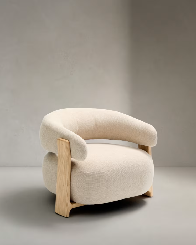 Beige granite armchair szenil with a wooden base