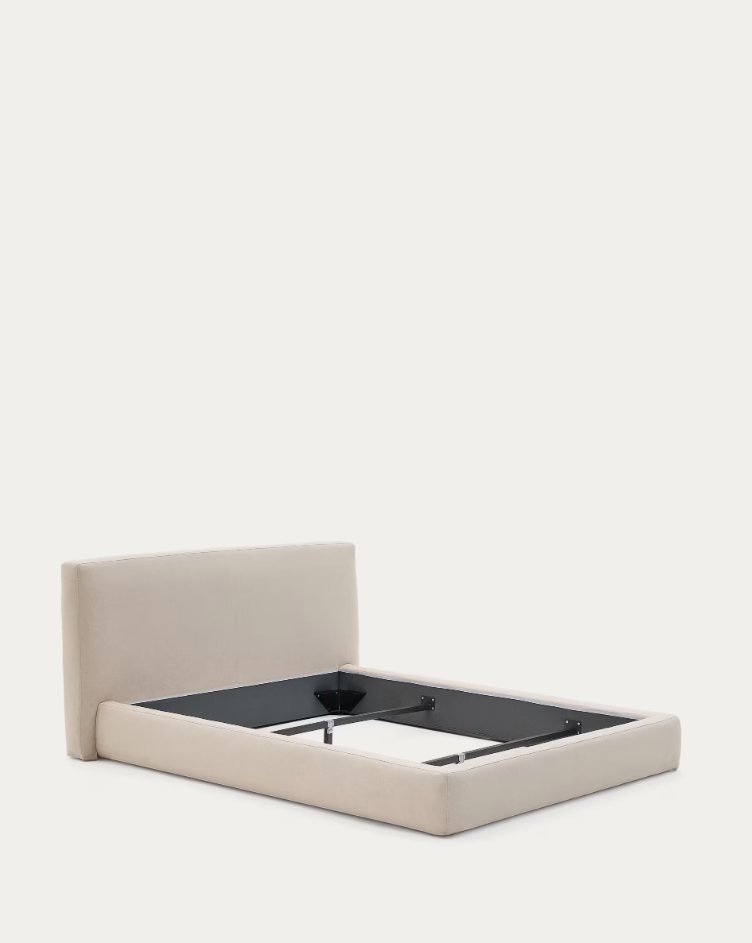 Bed beige block