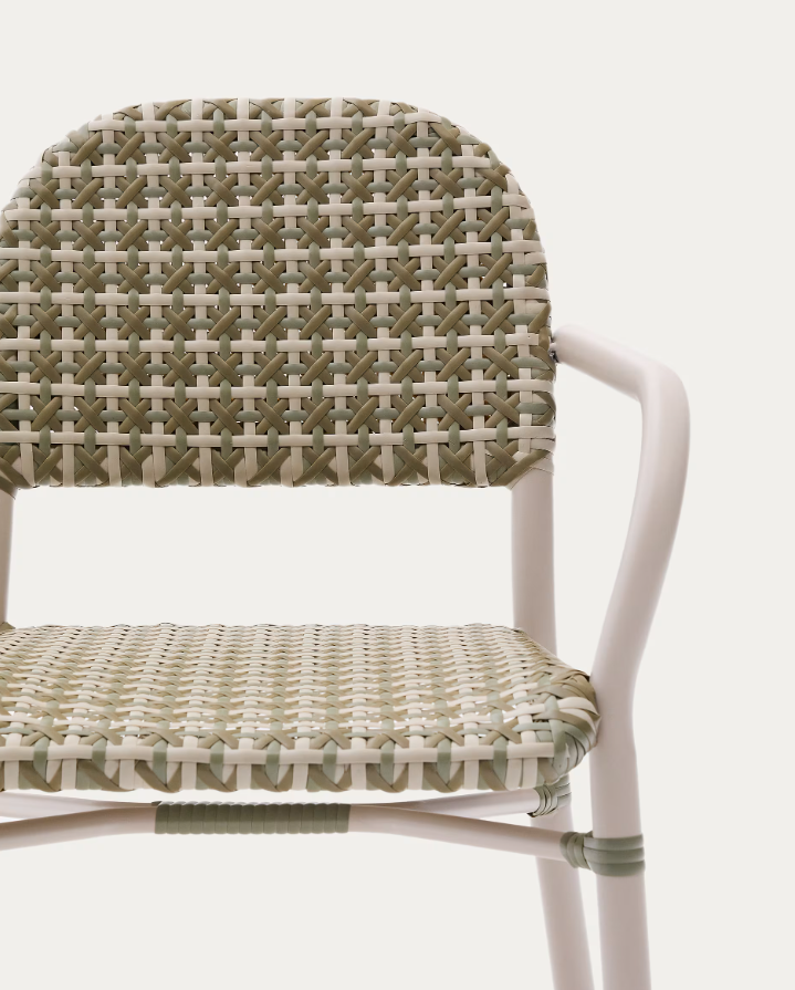 Tuccia Rattan Gardenstuhl mit einer Aluminiumbasis