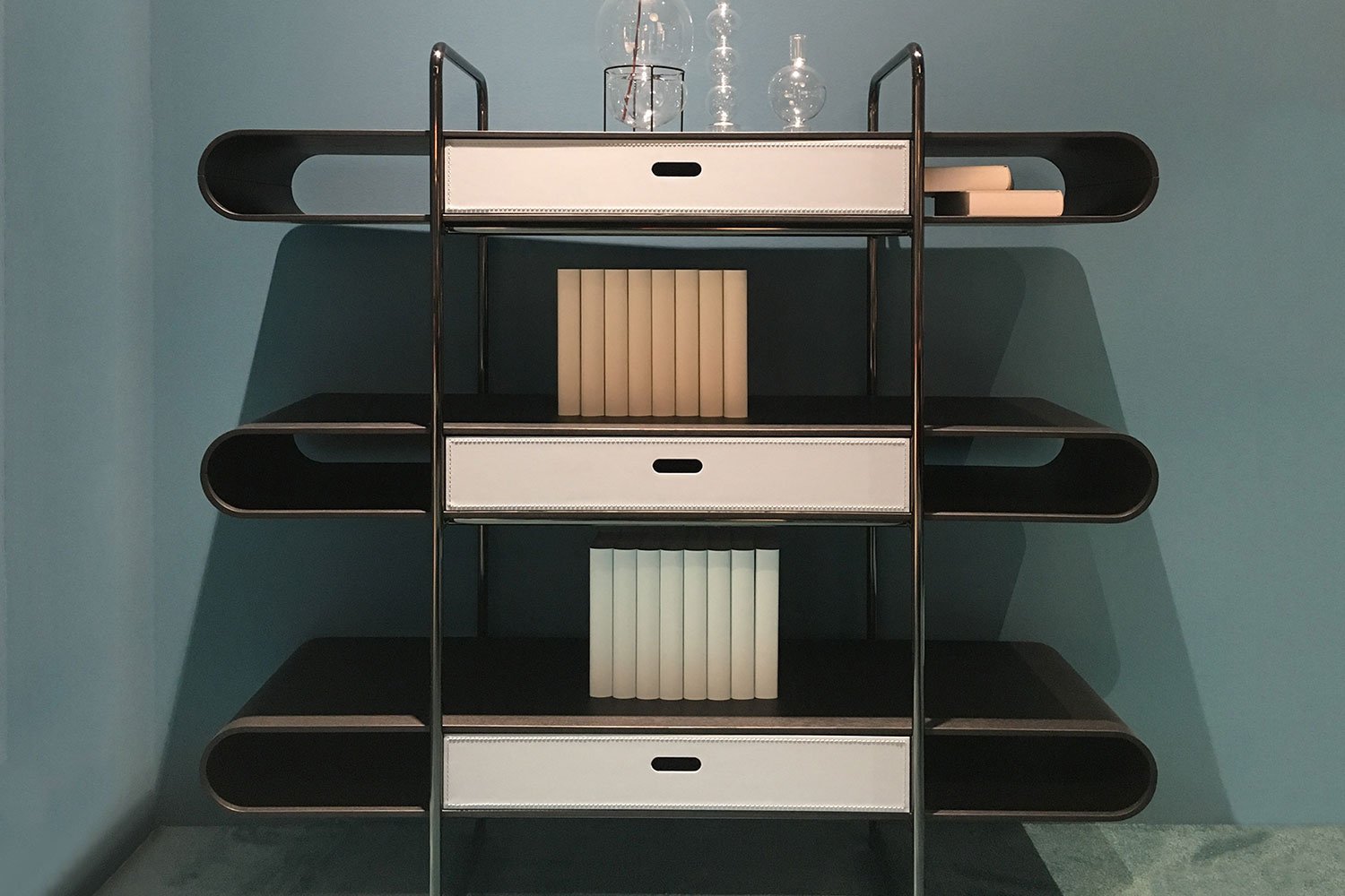 Personalisierter APELLE-Regal