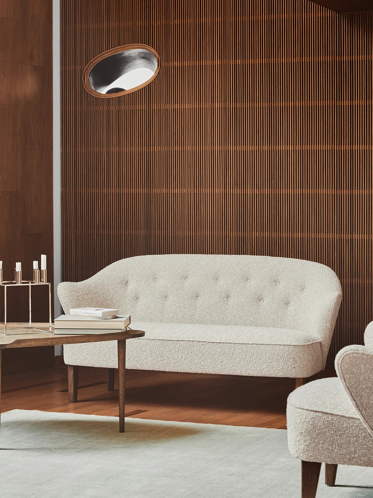 Sofa INGEBORG Schafsleder mit Eichenbasis [Julia]