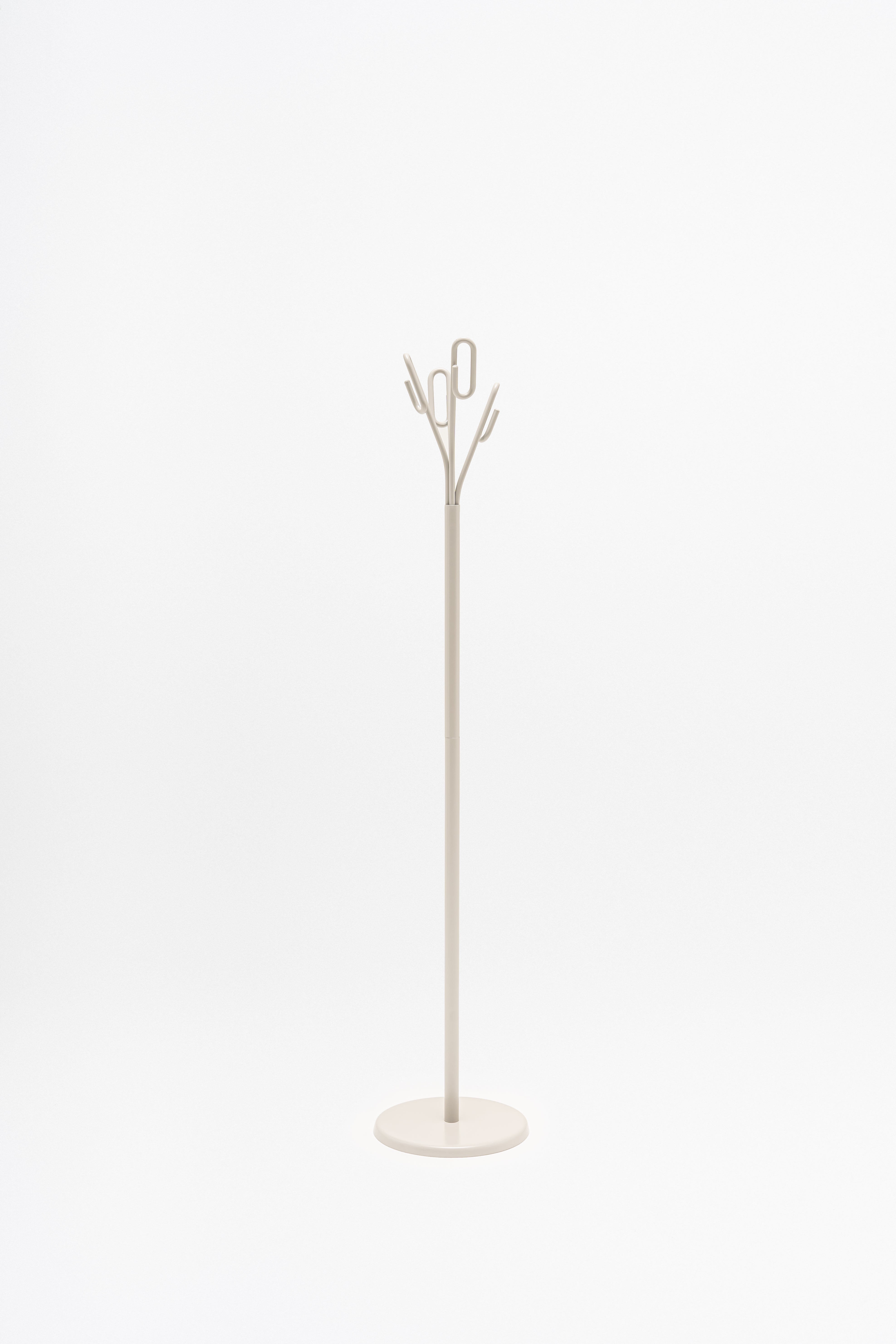 Clip metal hanger