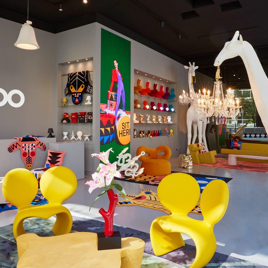 Dywan KINOTTO czarny Qeeboo    Eye on Design