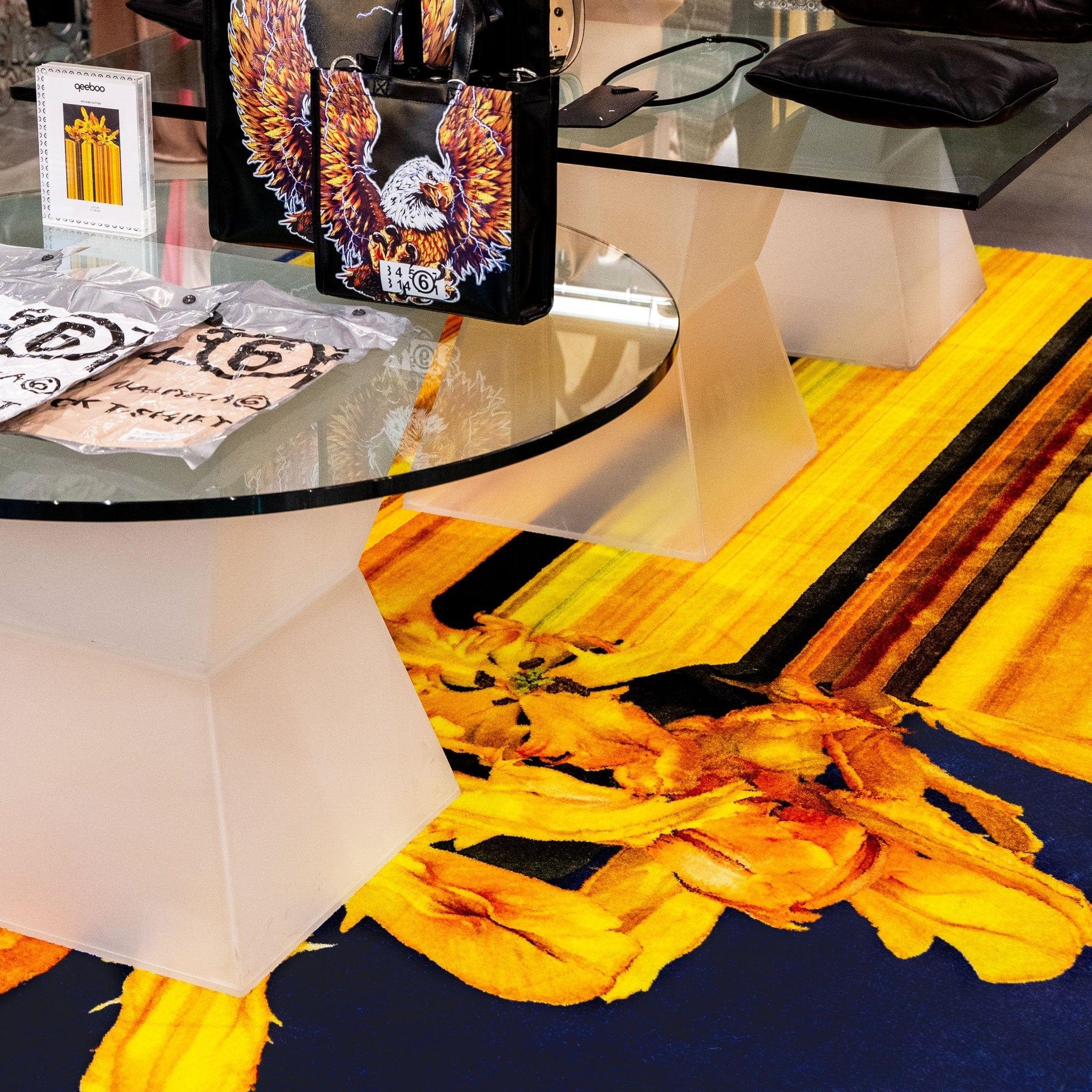 Dywan prostokątny GLITCH żółty Qeeboo    Eye on Design